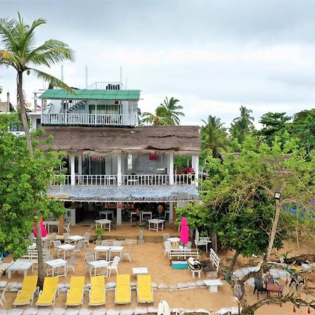 Hotel Surf Bar Mirissa Exterior foto