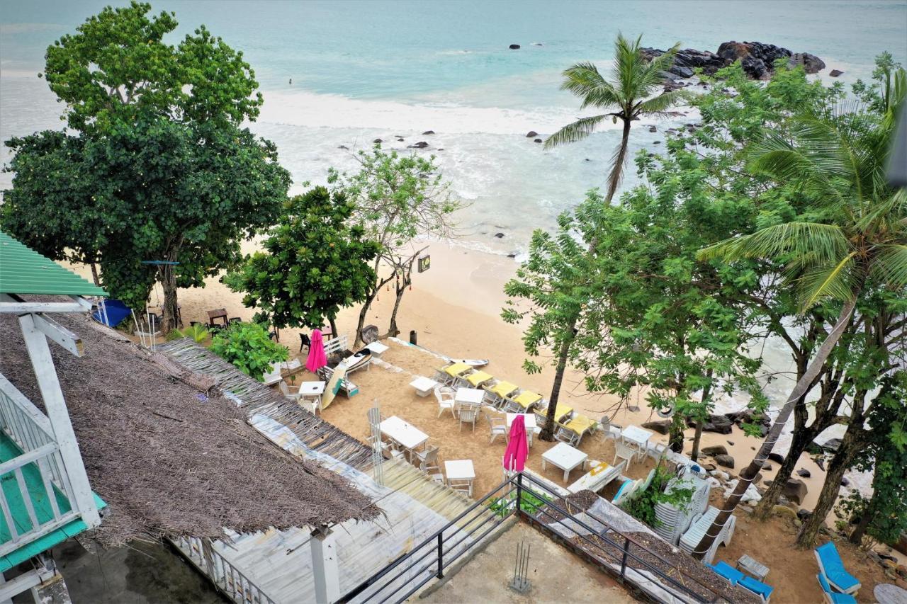 Hotel Surf Bar Mirissa Exterior foto