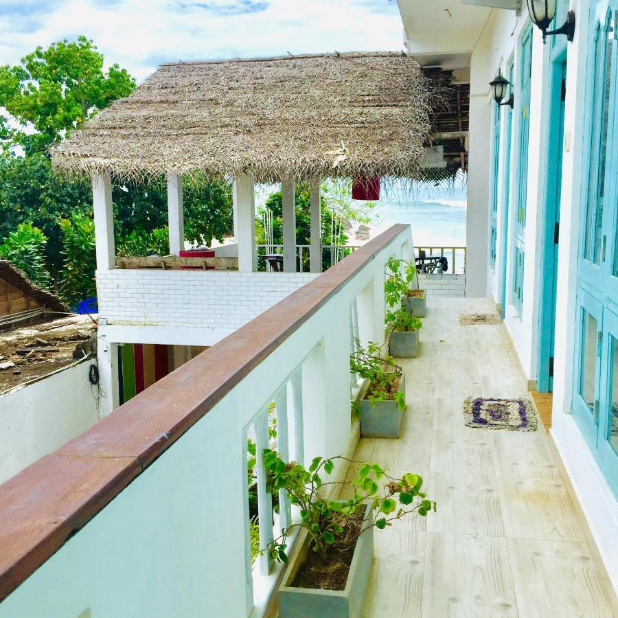 Hotel Surf Bar Mirissa Exterior foto