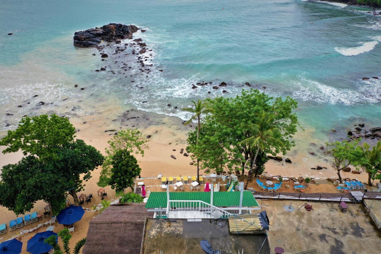 Hotel Surf Bar Mirissa Exterior foto