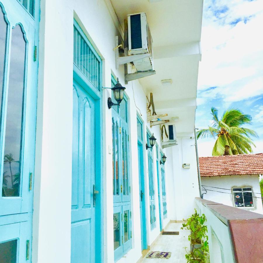 Hotel Surf Bar Mirissa Exterior foto